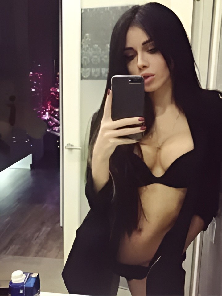 Нелли привлекальеная девушка из Амурзет цена от 4000 руб