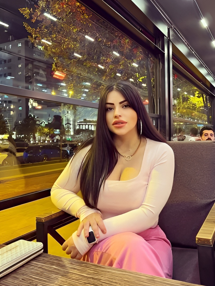 Роза привлекальеная девушка из Амурзет цена от 2000 руб