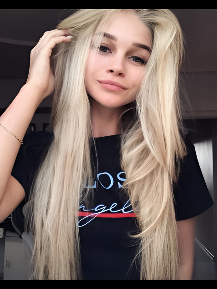 Индивидуалка Софа, доступна для личного знакомства от 10000 руб