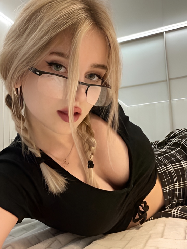 Зоя привлекальеная девушка из Амурзет цена от 2000 руб