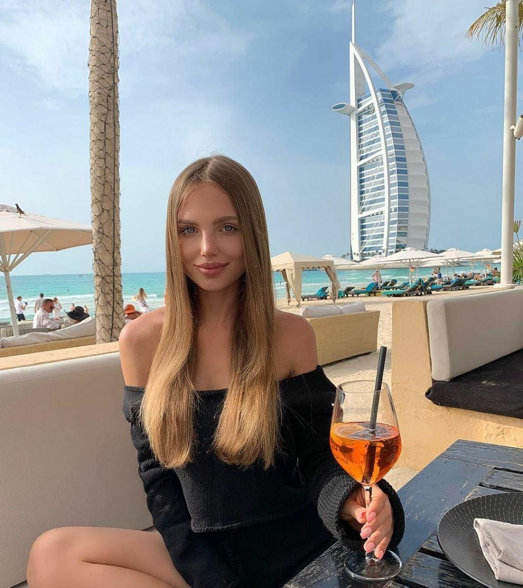 Софья привлекальеная девушка из Амурзет цена от 3000 руб