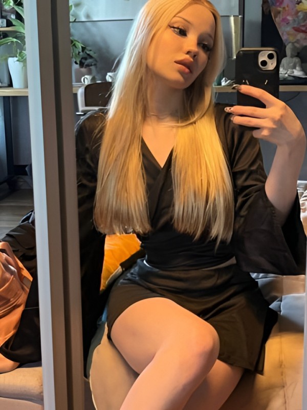 Сарра привлекательная девушка из Амурзет цена от 3000 руб